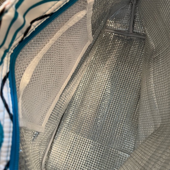 CHICOS Big bag-tote Multicolor- Travel bag NWOT - Picture 4 of 8